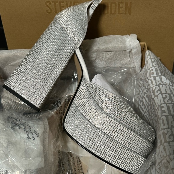 Steve Madden Charlize-R Rhinestones #8.5 - Picture 3 of 13